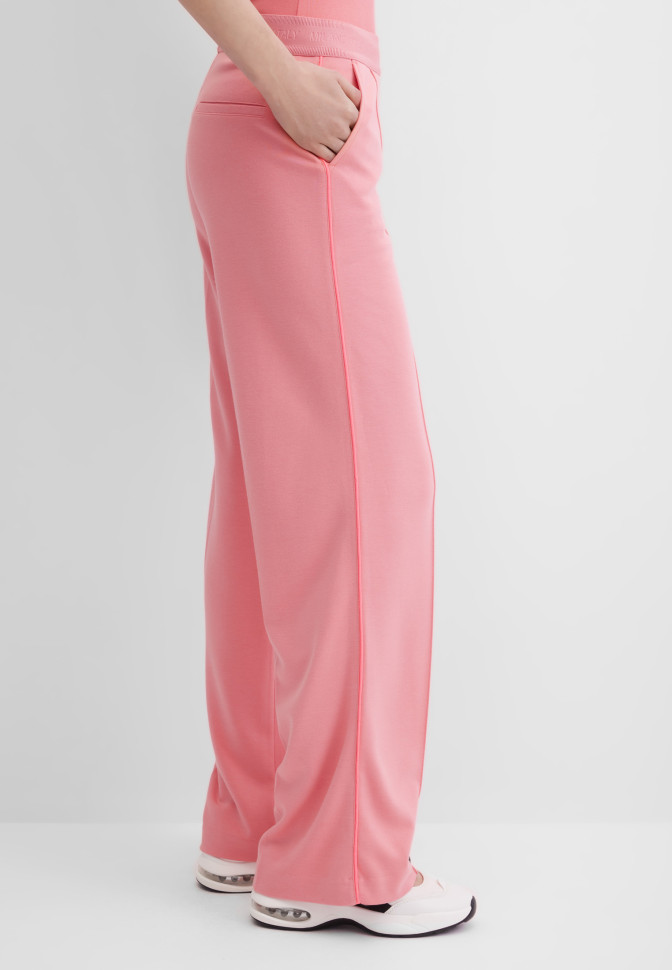 Брюки трикотажные