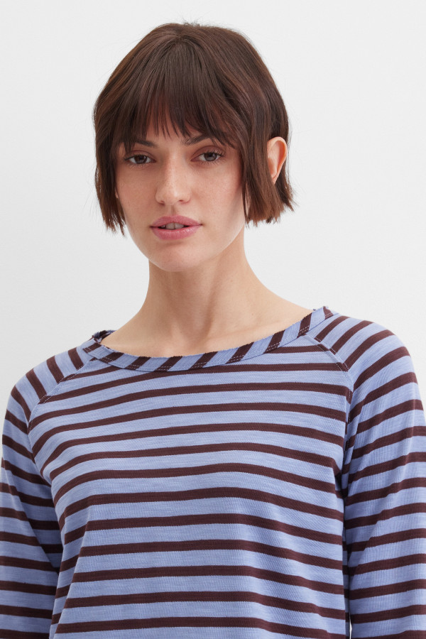 Лонгслив в полоску