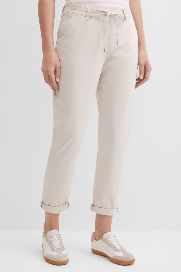 Брюки чинос зауженные