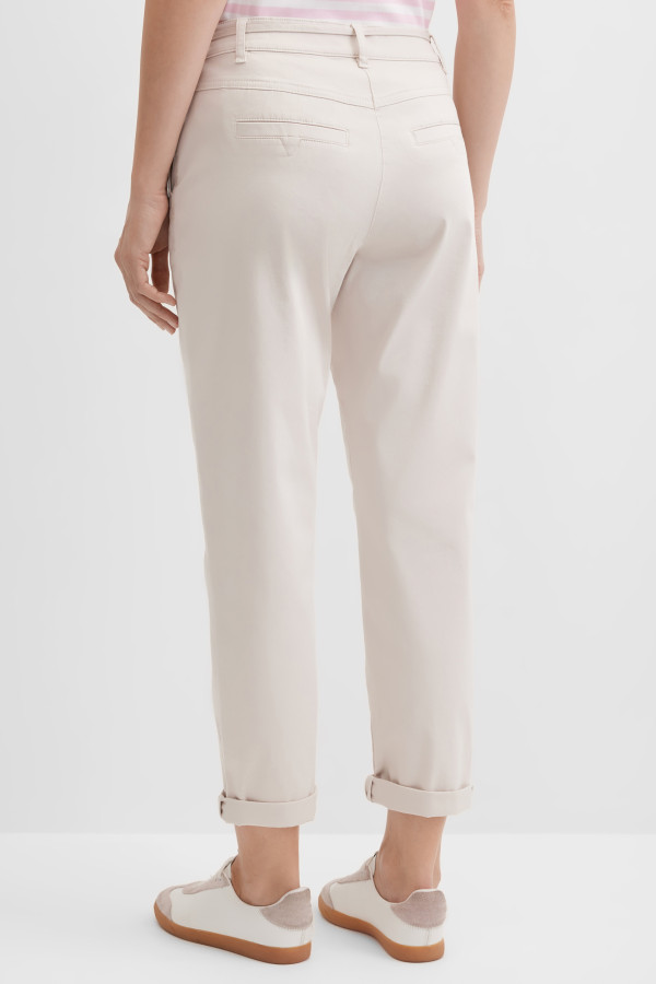 Брюки чинос зауженные