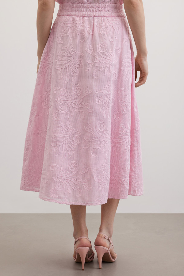 Юбка из фактурной ткани