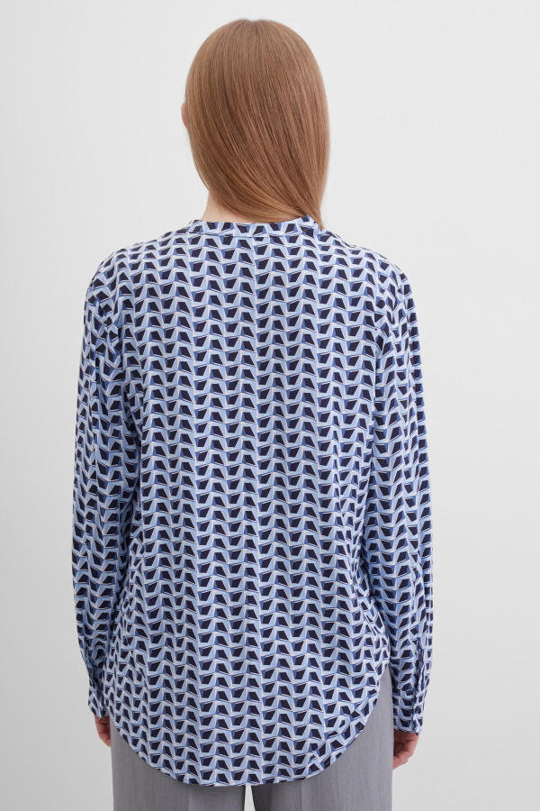 Блузка с длинными рукавами