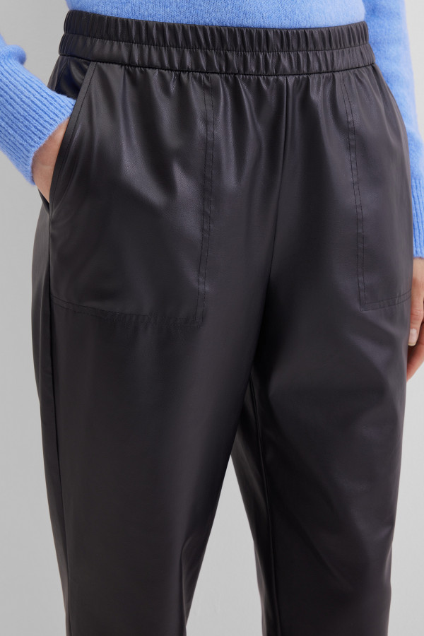 Брюки зауженные