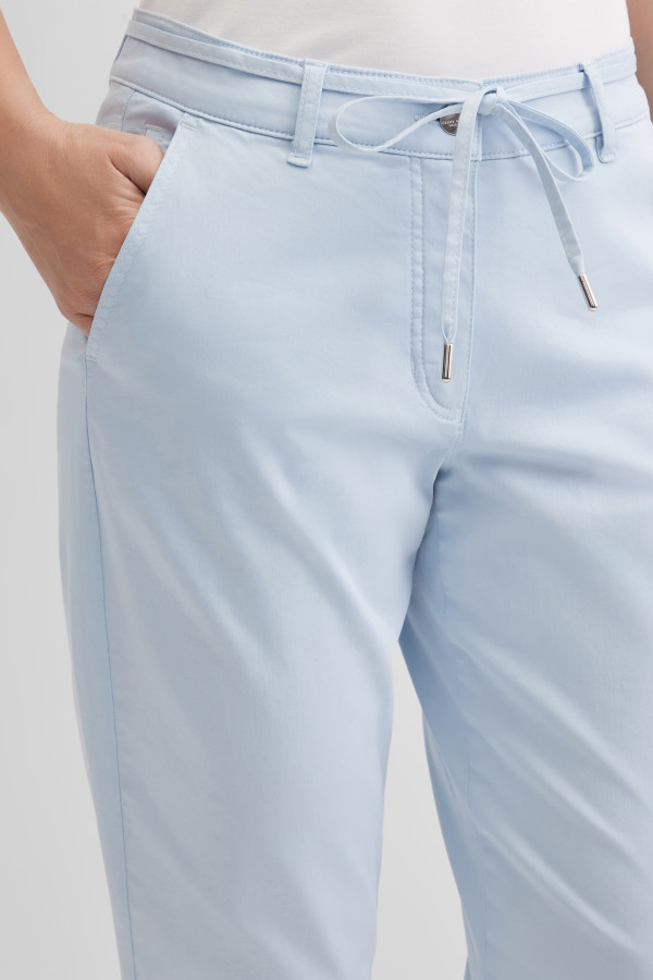 Брюки чинос зауженные