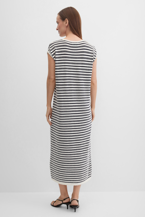 Платье трикотажное в полоску