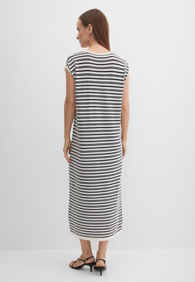Платье трикотажное в полоску