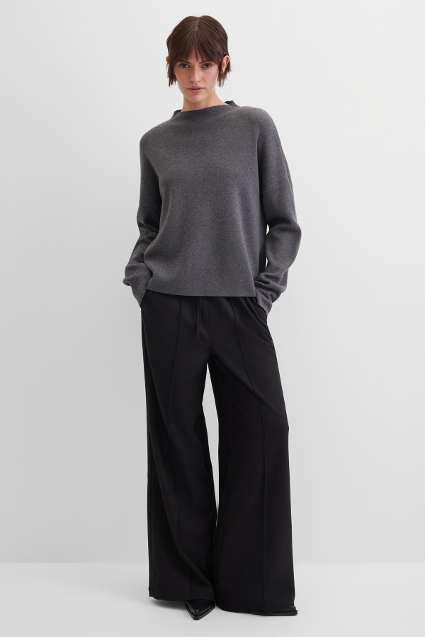 Джемпер со спущенным рукавом