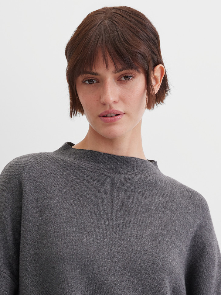 Джемпер со спущенным рукавом