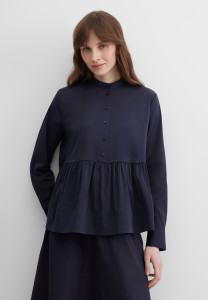 Блузка с длиннным рукавом с оборкой-баской