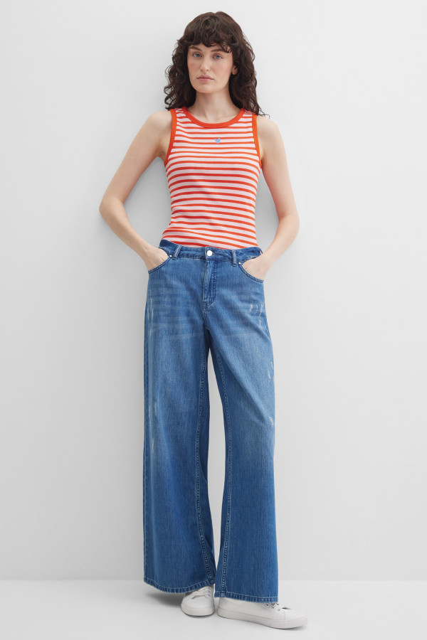 Топ-майка в полоску