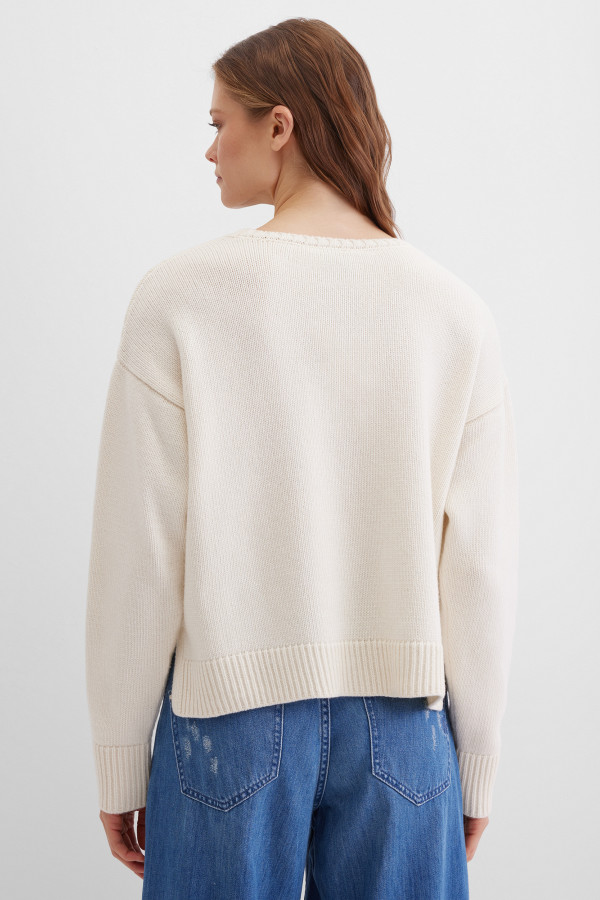 Джемпер вязаный