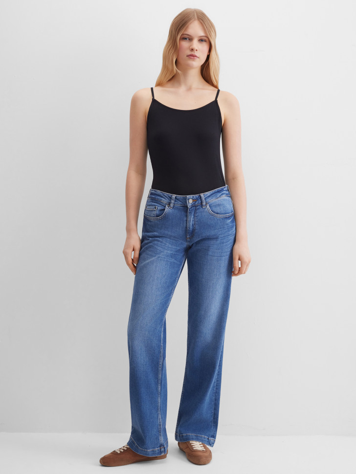 Топ базовый на бретелях