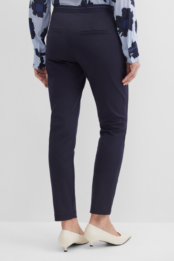 Брюки зауженные