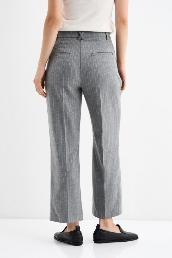 Брюки укороченные в полоску