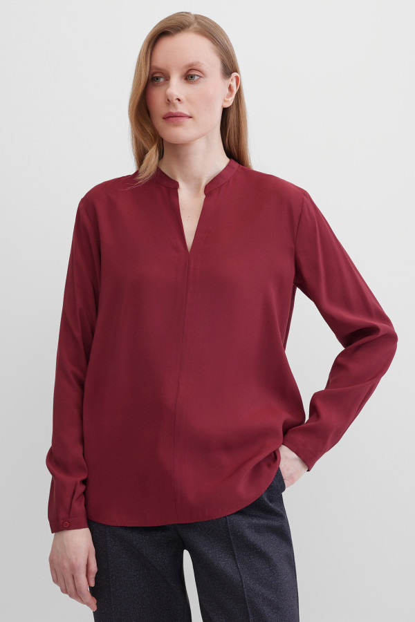 Блузка с длинными рукавами