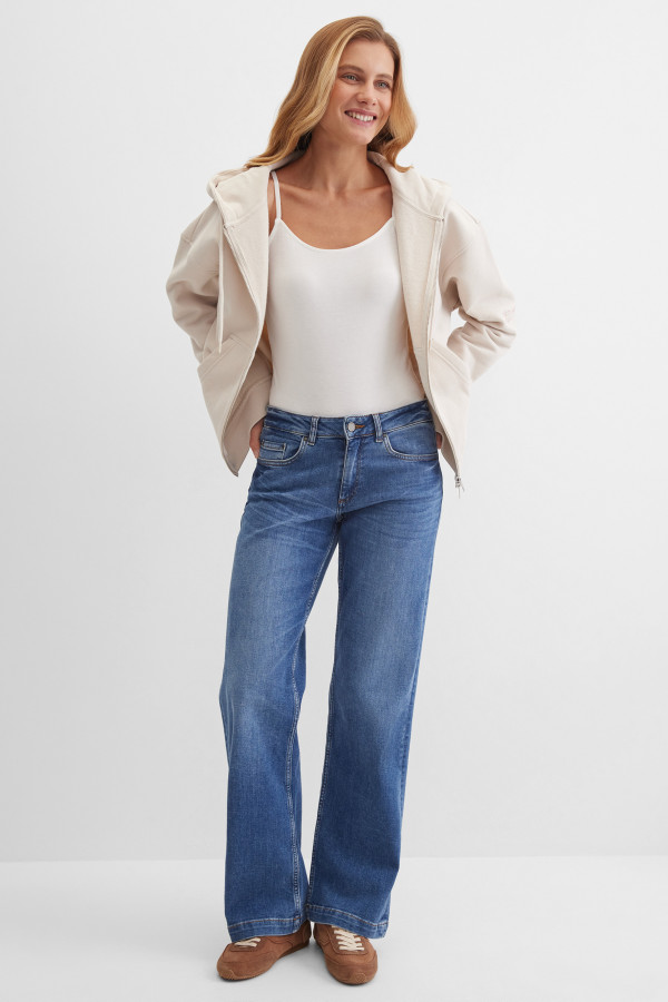 Топ базовый на бретелях