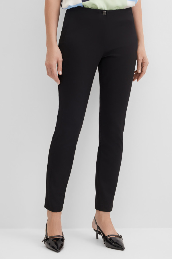 Брюки из эластичного материала