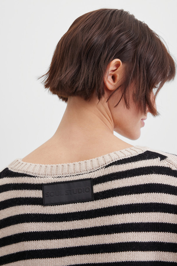 Джемпер в полоску