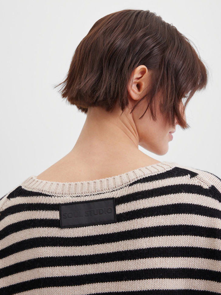 Джемпер в полоску