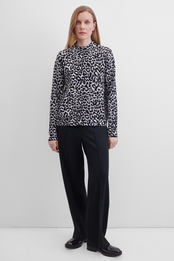 Джемпер с леопардовым принтом