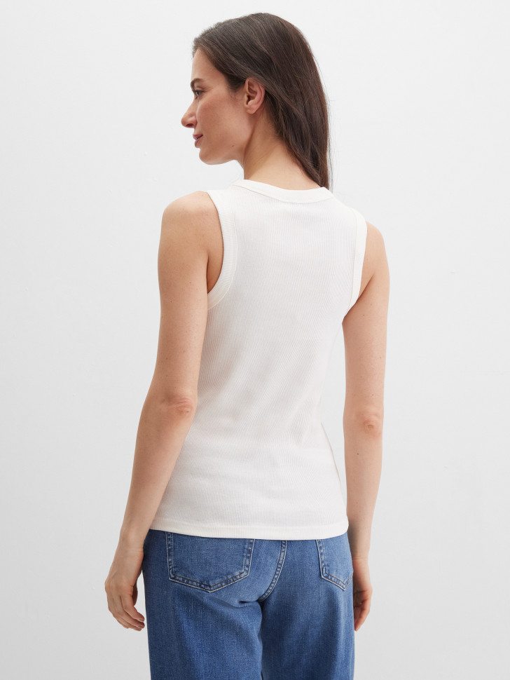 Топ на широких бретелях