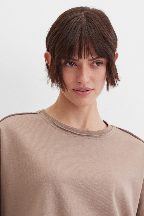 Свитшот свободного кроя