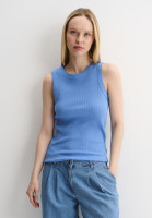 Топ на широких бретелях