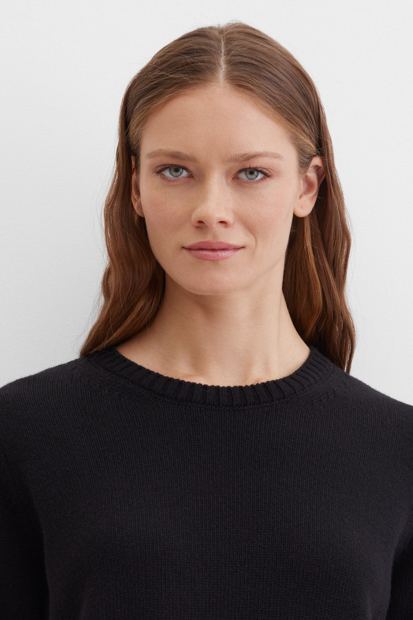 Джемпер вязаный