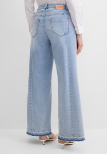 Джинсы широкие