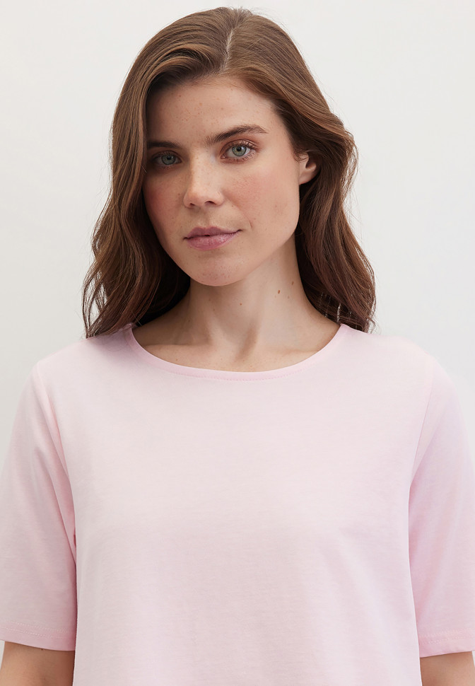 Футболка с ажурной спинкой