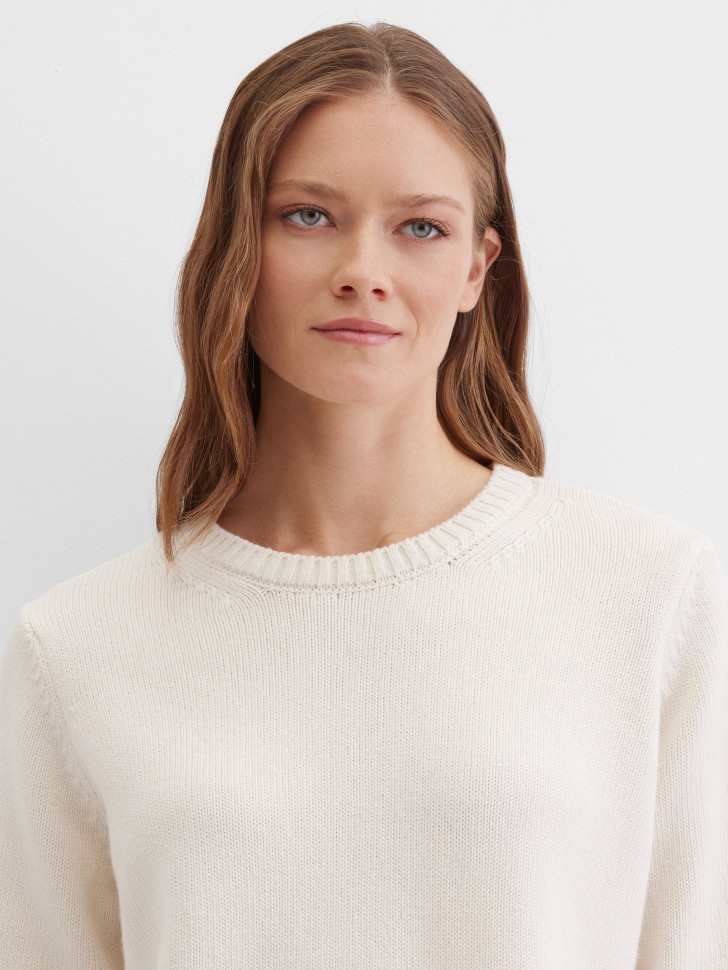 Джемпер вязаный