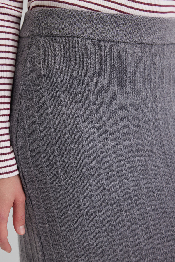 Юбка миди трикотажная