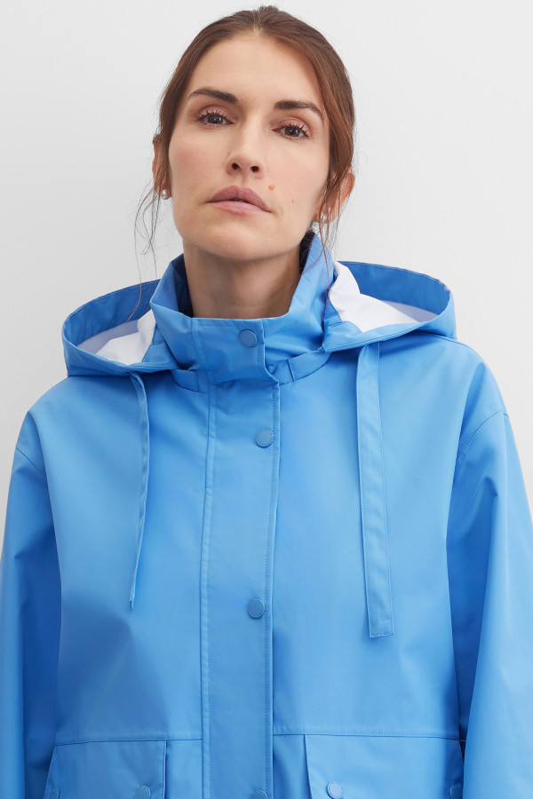 Парка на молнии и кнопках