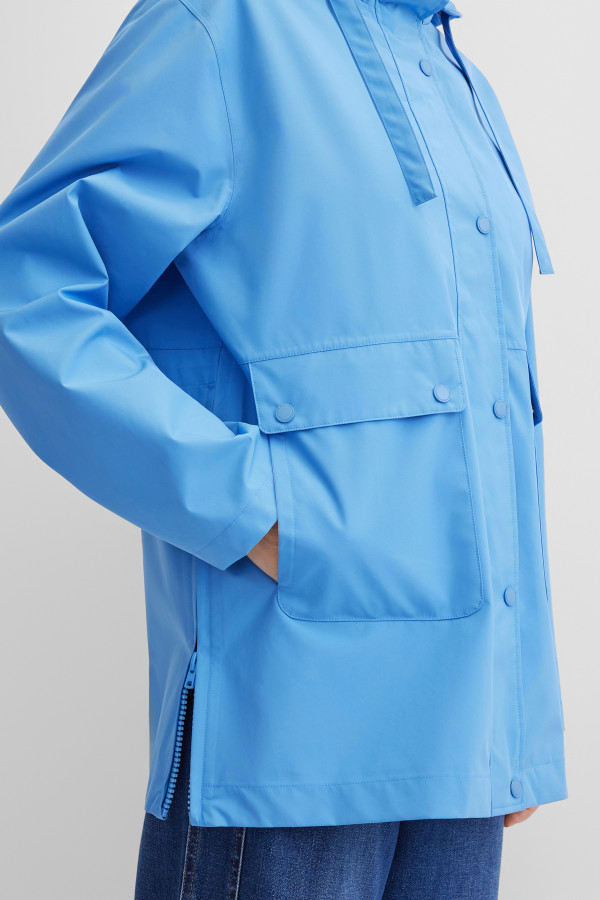 Парка на молнии и кнопках