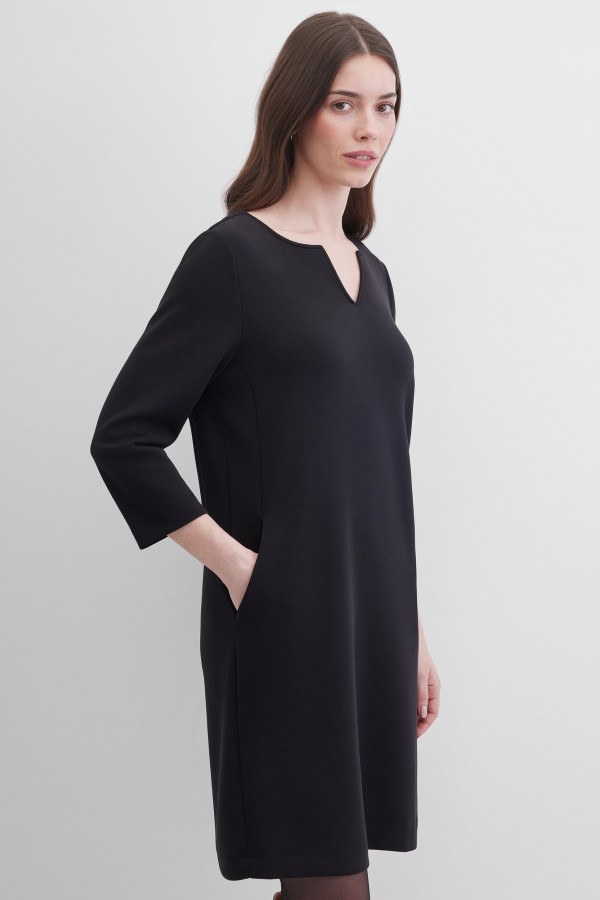 Платье прямого кроя