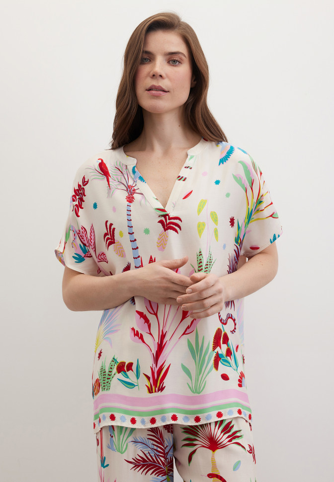 Блузка из вискозы с принтом