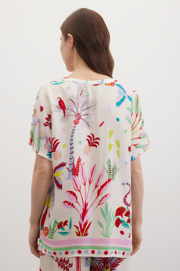 Блузка из вискозы с принтом