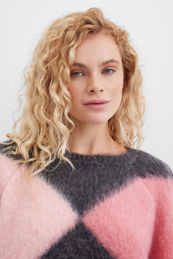 Джемпер вязаный