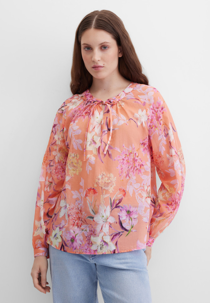 Блузка с длинным рукавом