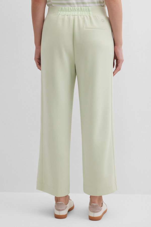 Брюки трикотажные широкие