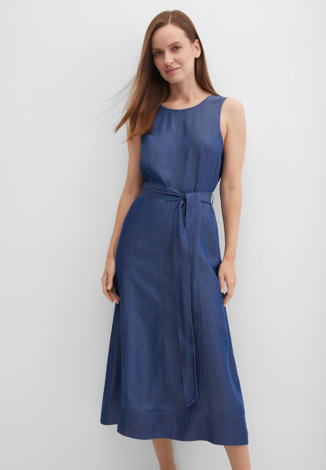 Платье без рукавов