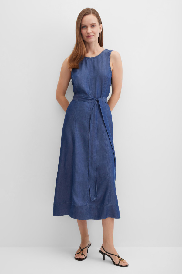 Платье без рукавов