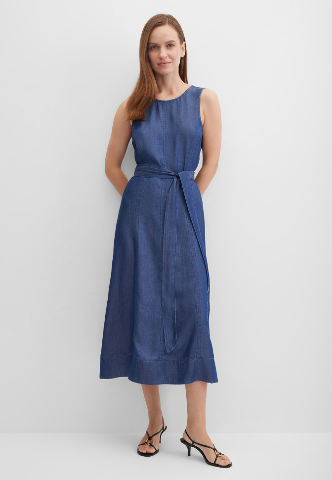 Платье без рукавов