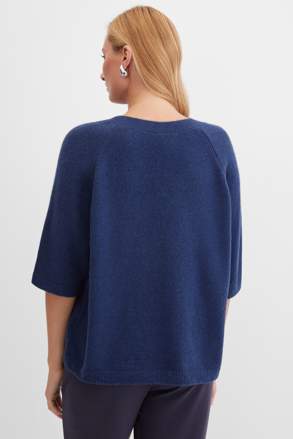 Пуловер прямого кроя