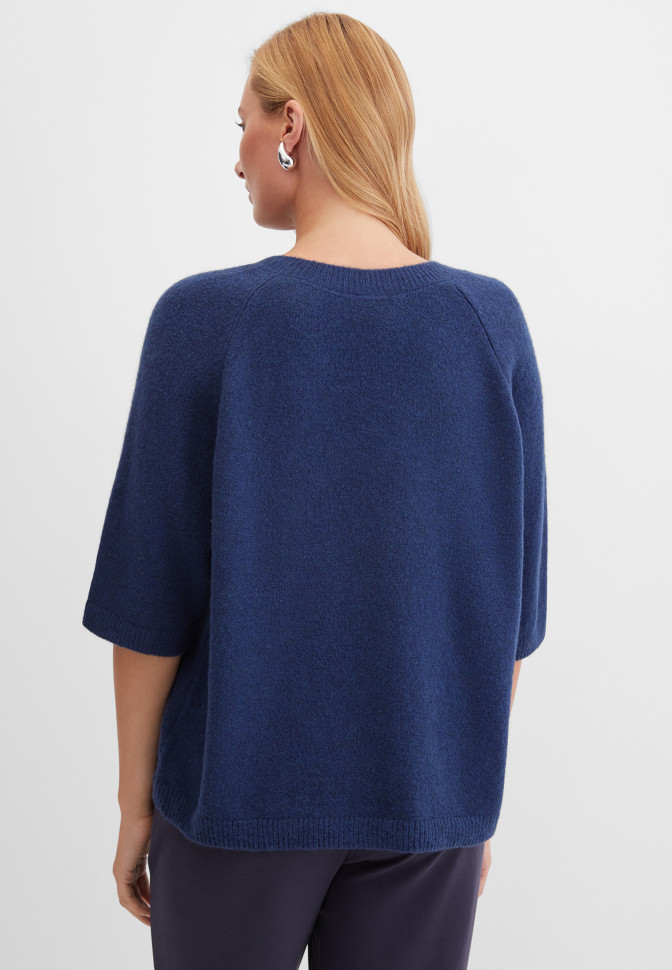 Пуловер прямого кроя