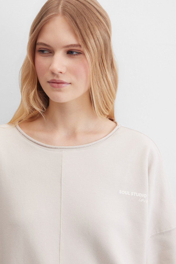 Свитшот оверсайз