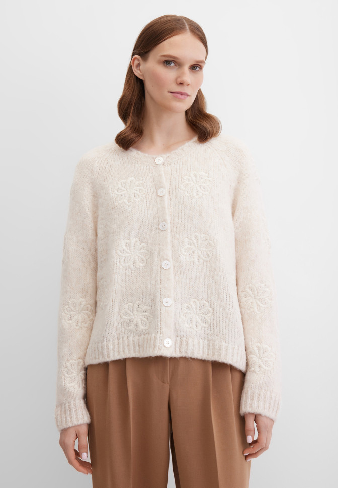 Кардиган вязаный