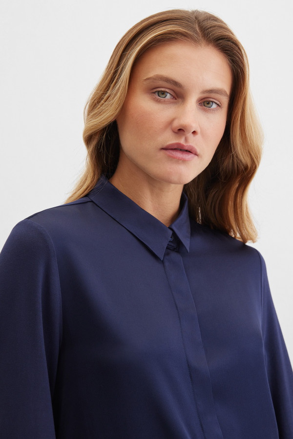 Блузка с длинным рукавом