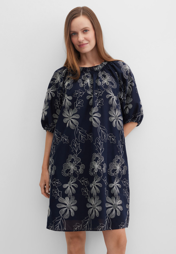 Платье с рукавами-реглан