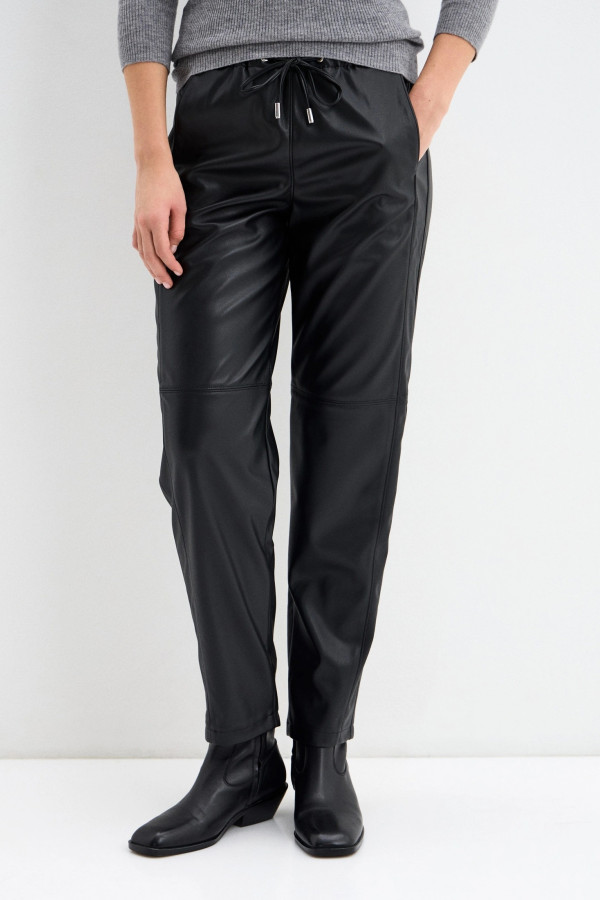 Брюки из экокожи